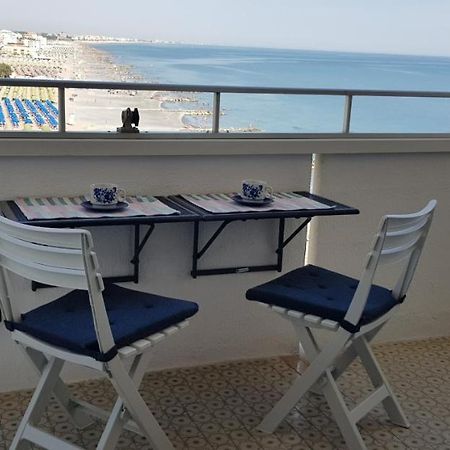 Sul Mare... Apartment Misano Adriatico Ngoại thất bức ảnh