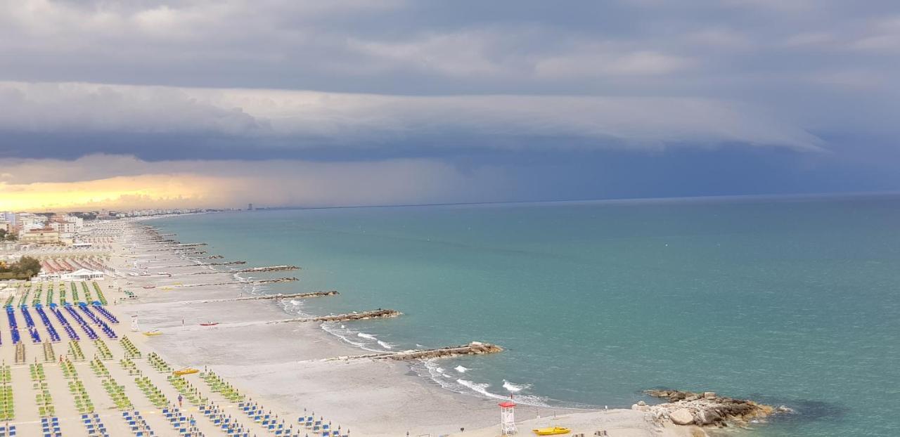 Sul Mare... Apartment Misano Adriatico Ngoại thất bức ảnh