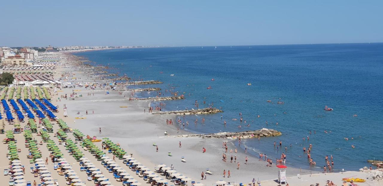 Sul Mare... Apartment Misano Adriatico Ngoại thất bức ảnh